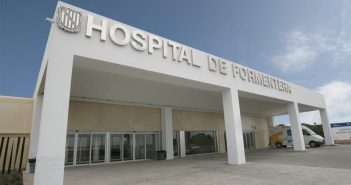 Tres ferits en un accident entre una moto i un cotxe