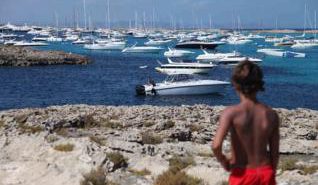 El Consell vol limitar a 791 el nombre de iots que fondegen al litoral de Formentera