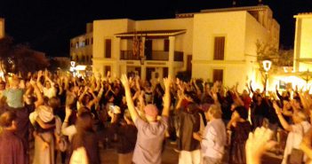 Unes 150 persones es concentren a Formentera per condemnar la “repressió i la violència” a Catalunya