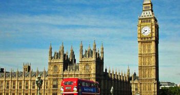 L’aeroport d’Eivissa inaugura una nova ruta amb Londres-Gatwick