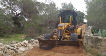 La Brigada del Consell arregla 80 km de camins a l’any