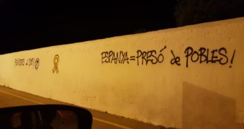 El Consell llevarà les pintades independentistes dels béns públics