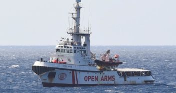 Entrevista a Fina Santiago, consellera del Govern Balear: «Pedro Sánchez no ha estat a l’alçada», en relació a la crisis del Open Arms