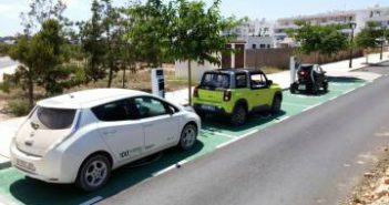 Tots els cotxes de lloguer de Balears hauran de ser elèctrics el 2030