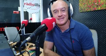 «La tortuga rescatada as Freus tenia un palet de Chupa Chups entravessat a la gargamella»