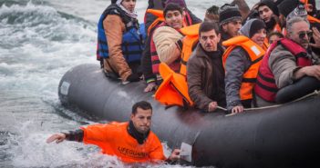 «No som traficants, feim rescats humanitaris al Mediterrani»