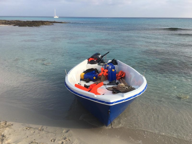 Una barca de la migració irregular.
