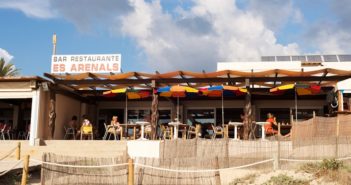 El Consell exigeix a Pachá que respecti la normativa mediambiental de Formentera