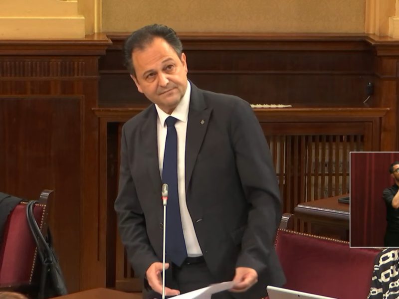 Llorenç Córdoba al Parlament de les Illes Balears.
