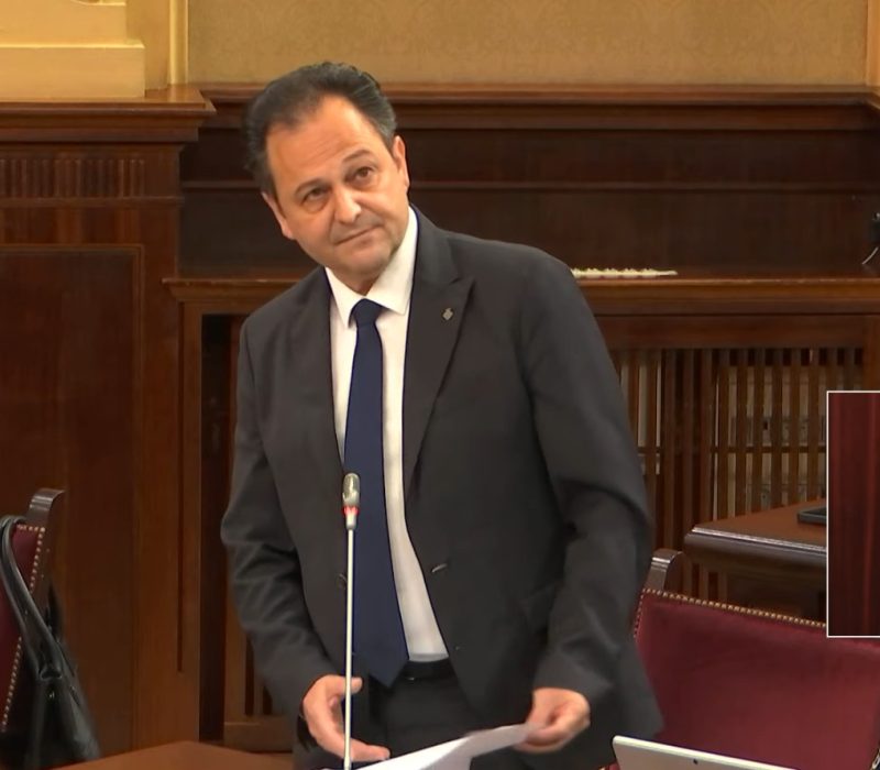 Llorenç Córdoba al Parlament de les Illes Balears.