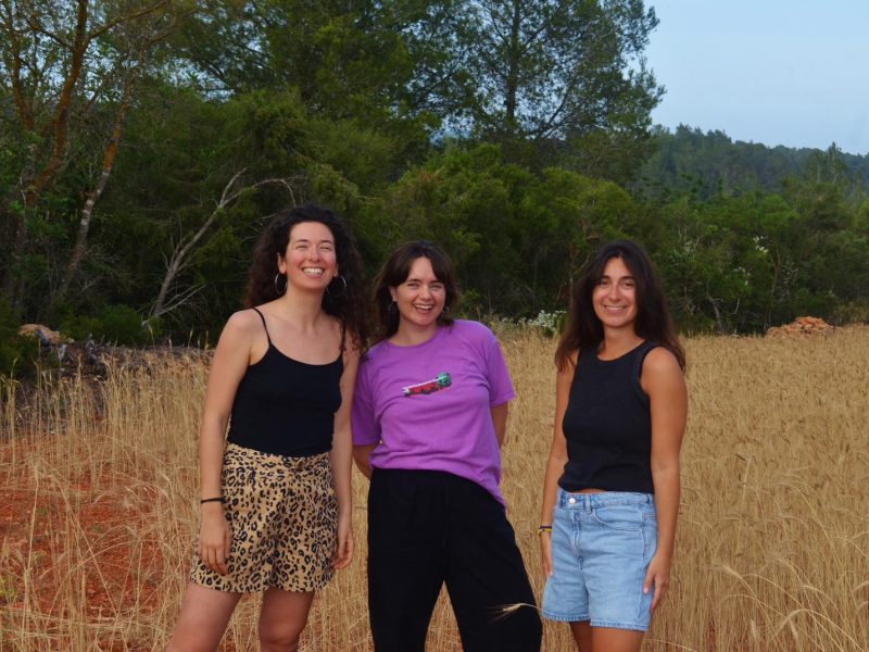 Jessica Ferrer Escandell, Núria Ribas Costa i Sofia Vergara Levitt.
