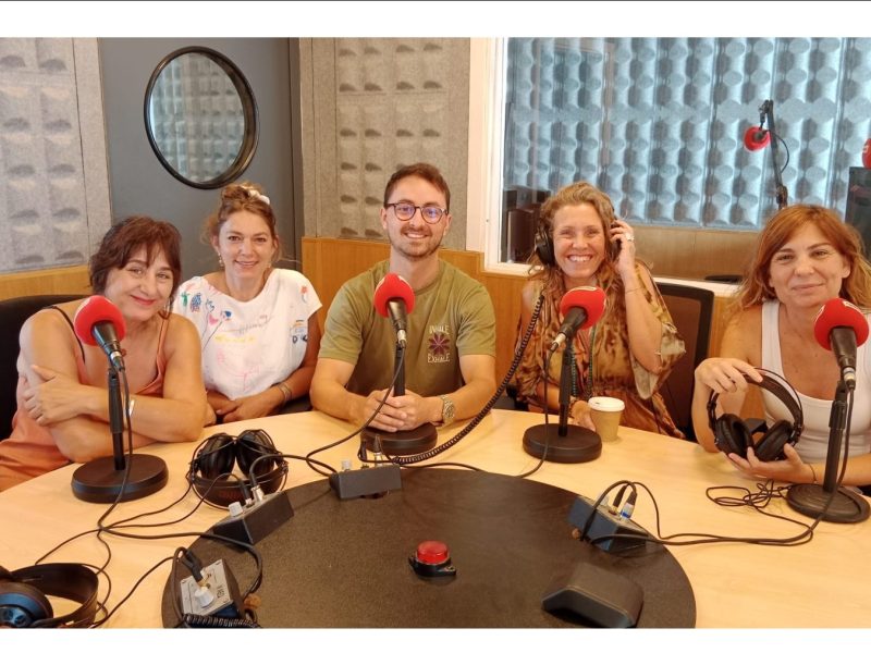 Helena Hurtado, d''Obi', Fabiana Shulz, de 'Coser i Cantar', Artal Mayans, conseller de l'Àrea de Comerç, Ivonne Ruiz, de 'Kavra Formentera' i Lídia Álvarez, de la PIMEF.