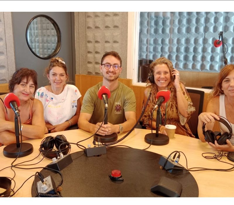 Helena Hurtado, d''Obi', Fabiana Shulz, de 'Coser i Cantar', Artal Mayans, conseller de l'Àrea de Comerç, Ivonne Ruiz, de 'Kavra Formentera' i Lídia Álvarez, de la PIMEF.