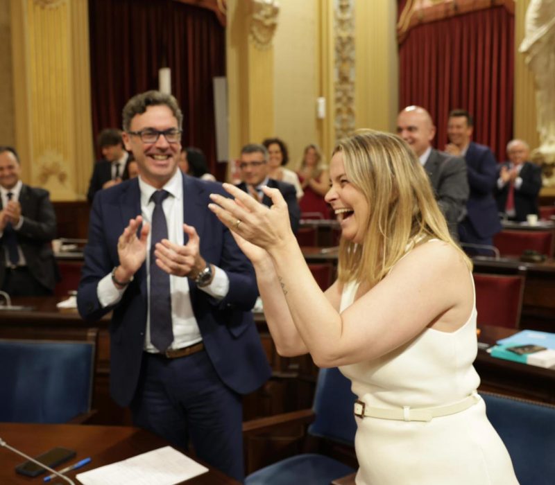 Marga Prohens i Antoni Costa al Parlament de les Illes Balears.