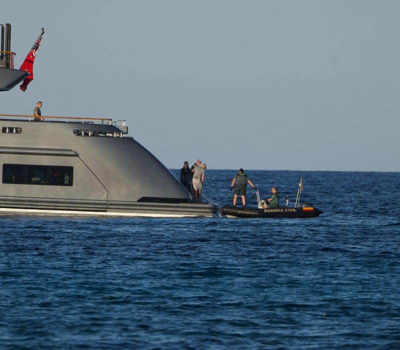 El iot 'Attila' a la mar. Foto: Javi Parejo.
