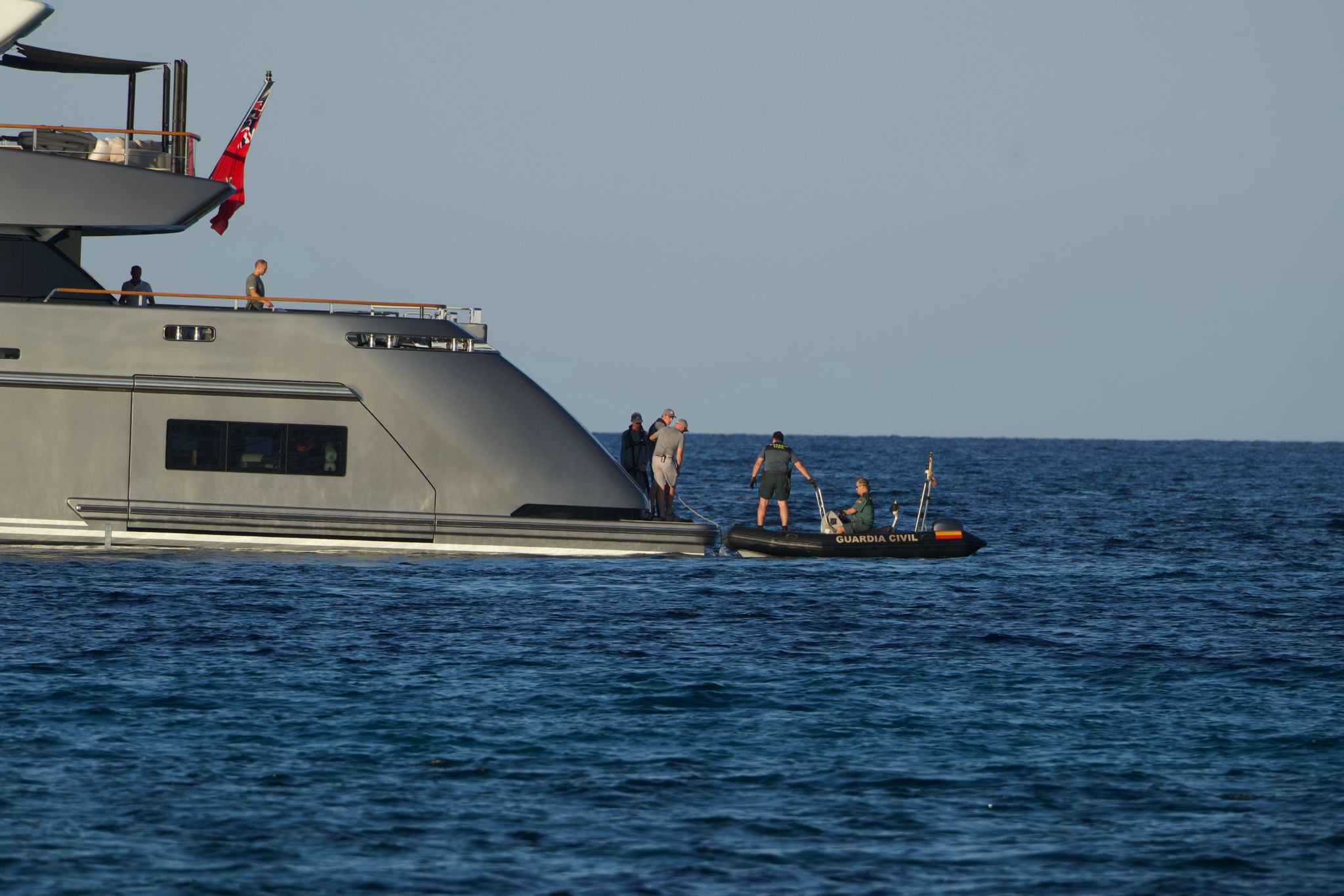 El iot 'Attila' a la mar. Foto: Javi Parejo.