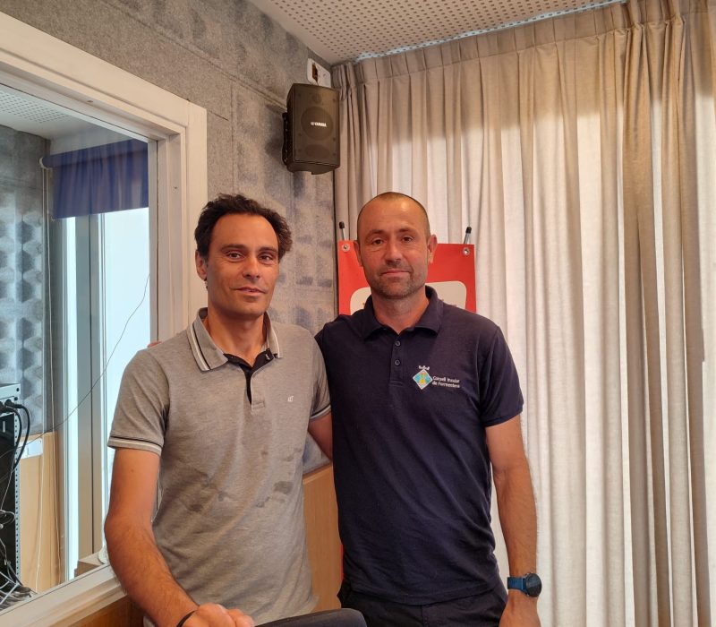 Pere Serra i Omar Juan a Ràdio Illa.