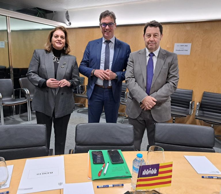 3295500m | RadioIlla Notícies Formentera