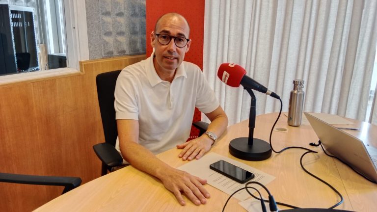 Óscar Portas: «Una cosa és analitzar tècnicament la capacitat turística de l’illa i una altra és decidir activar places»