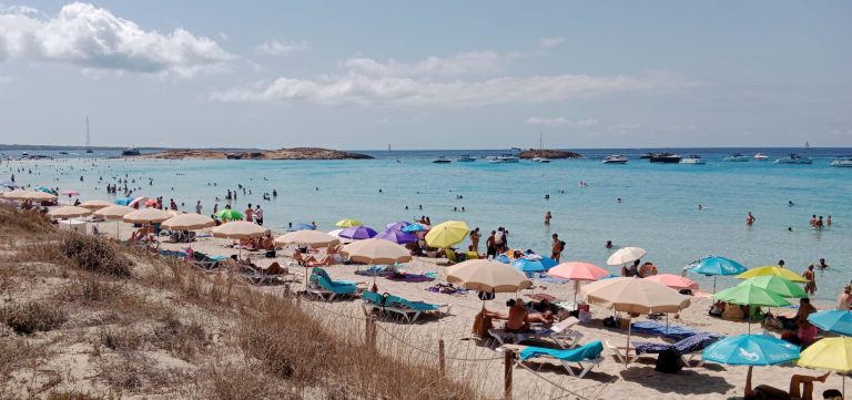 L’informe de capacitat turística proposa activar 3.760 places «congelades»